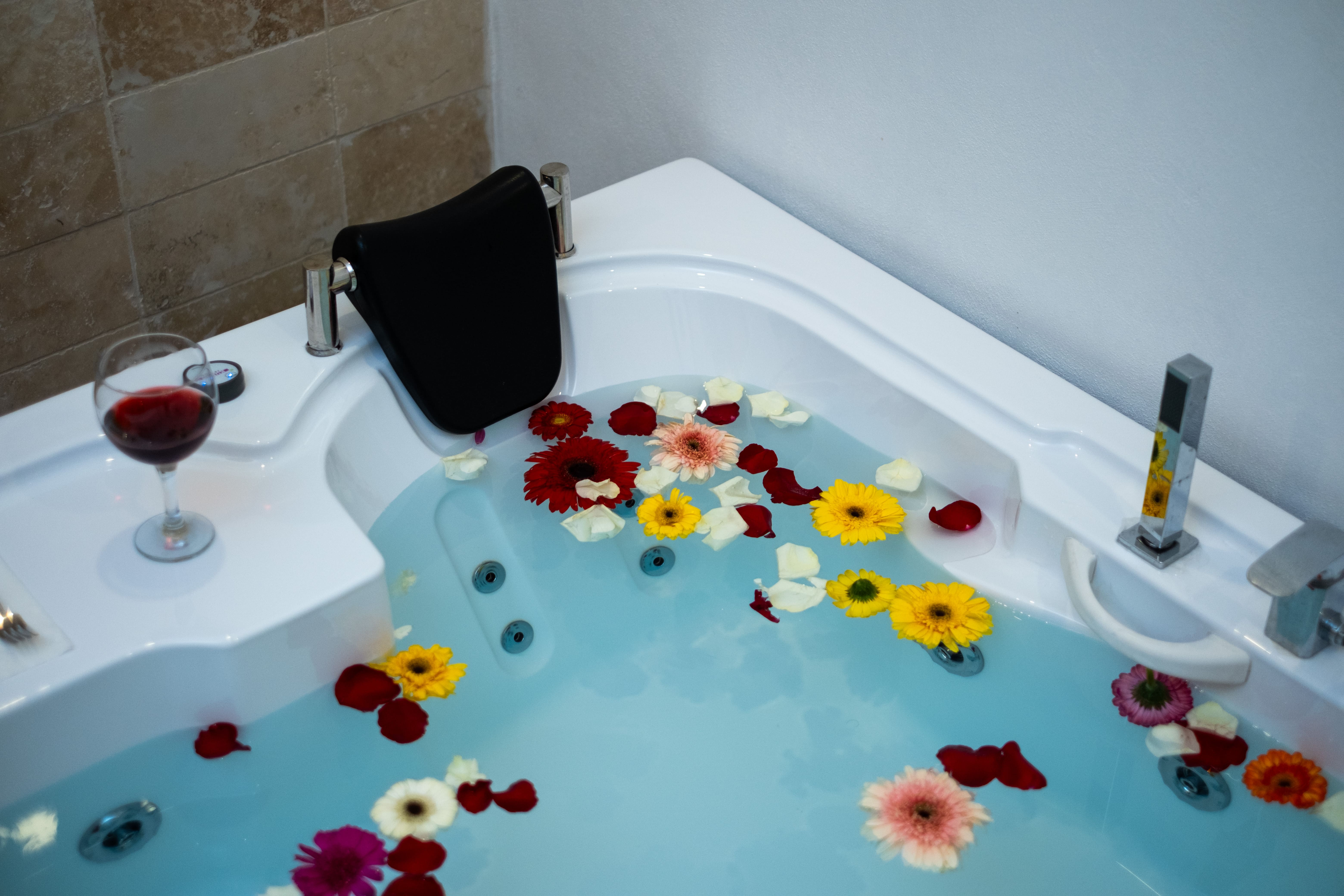 Deluxe Jakuzili Suite – Avlu Manzaralı, 2. Kat