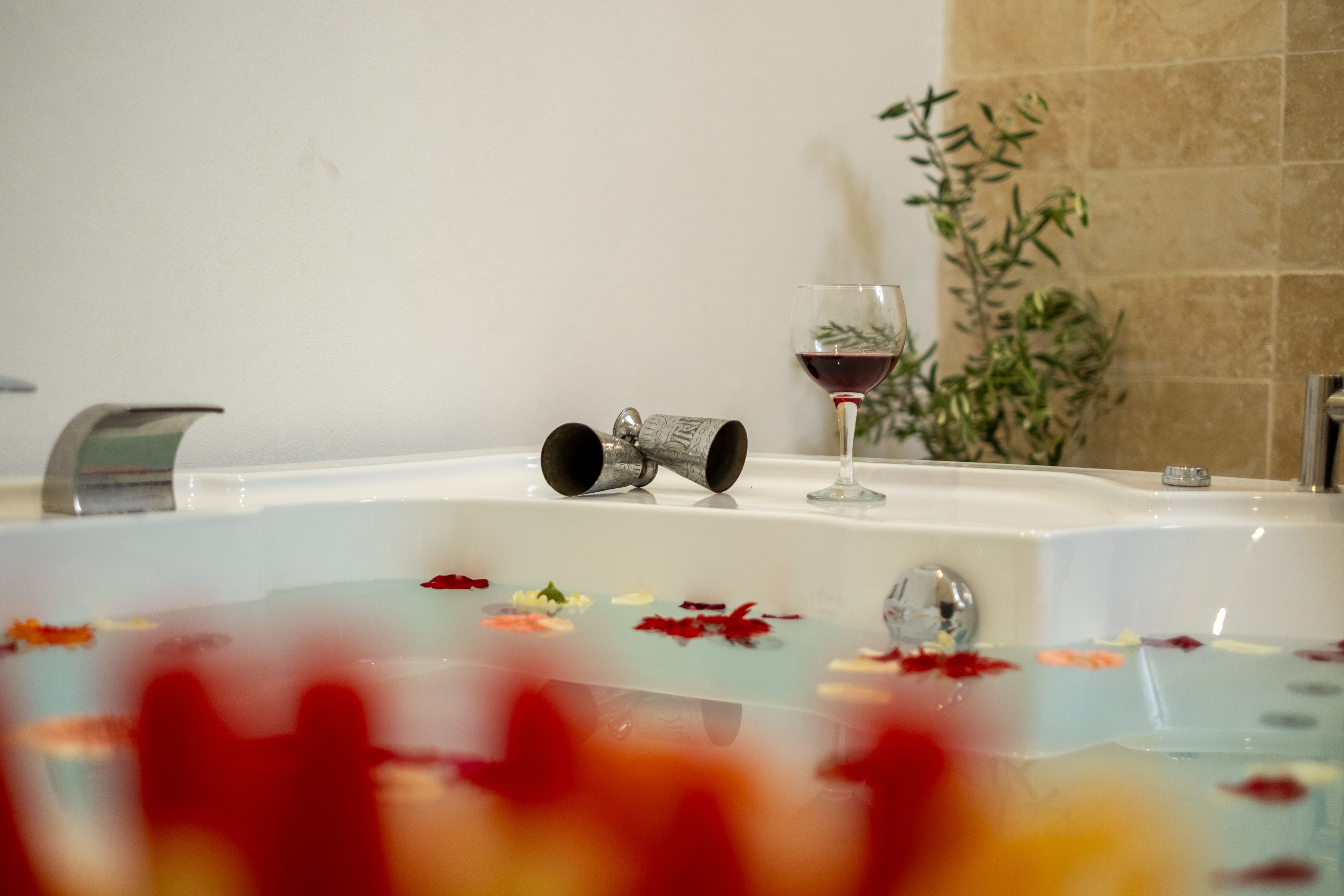 Deluxe Jakuzili Suite – Avlu Manzaralı, 2. Kat